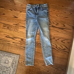 Never worn high waisted skinny Jean